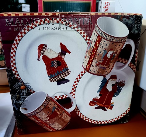 Santa Plates & Mugs Set