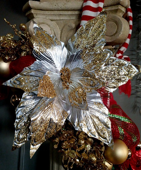 Poinsettia Platinum Gold Lrg