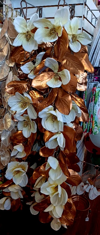 Garland Magnolia Copper Cream